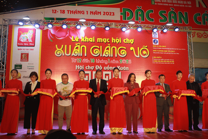 Khai mạc Hội chợ Xuân Giảng Võ - Hội chợ Đồ uống Xuân 2023