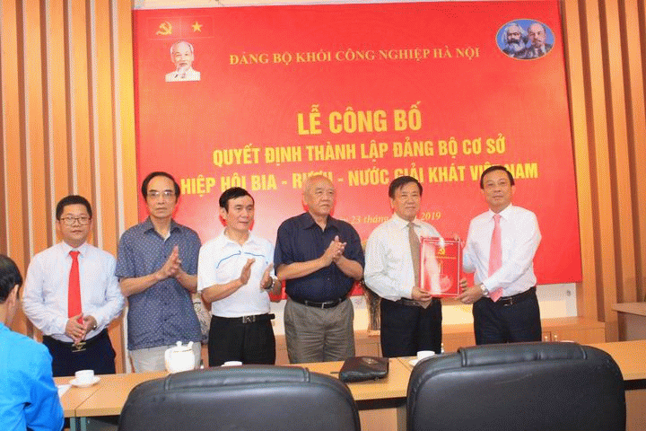 Lễ công bố Quyết định thành lập Đảng bộ cơ sở Hiệp hội Bia – Rượu – Nước giải khát Việt Nam