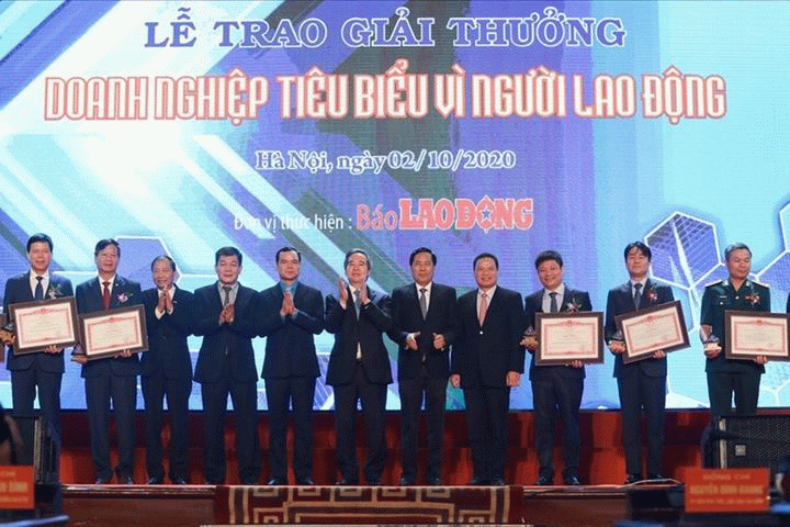 Trao giải thưởng “Doanh nghiệp tiêu biểu vì người lao động”: Hiệu quả từ phong trào thi đua doanh nghiệp vì người lao động
