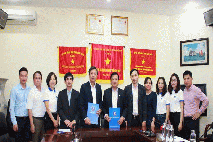 Triển khai chương trình tăng cường năng lực quản lý rượu thủ công tại tỉnh Ninh Bình