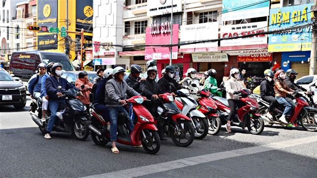 Mức xử phạt vi phạm hành chính về trật tự, an toàn giao thông đường bộ từ 01/01/2025