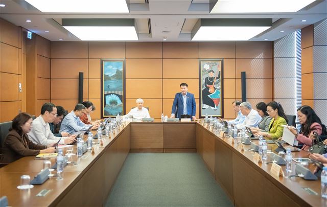 Đại biểu Quốc hội góp ý về Dự thảo Luật Thuế TTĐB (sửa đổi) đối với rượu, bia: Nên đánh giá tác động toàn diện và lùi thời gian thực hiện cho phù hợp