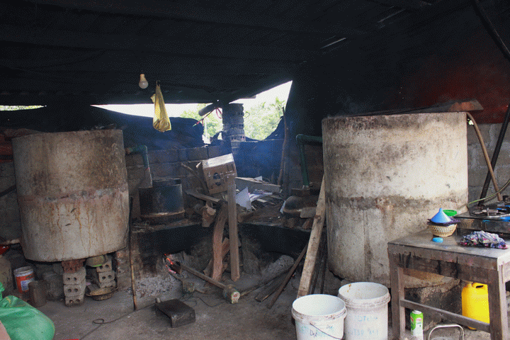 Tăng cường kiểm tra, quản lý chất lượng rượu thủ công