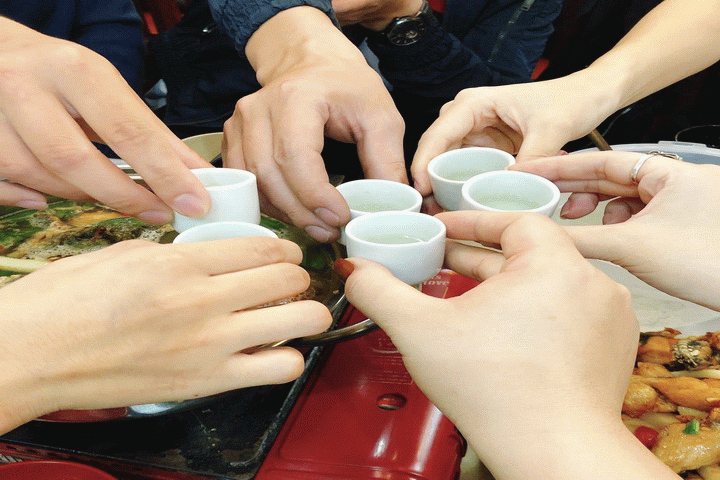 Tiềm ẩn nguy hiểm từ rượu không rõ nguồn gốc