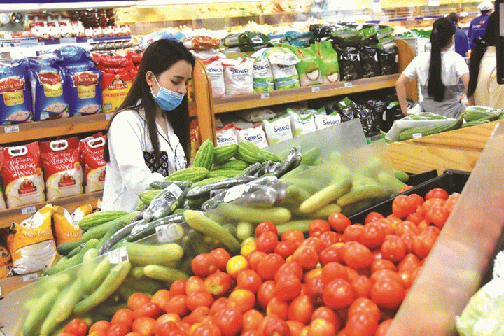 Quyết liệt các giải pháp đưa hàng hóa thiết yếu vào tâm dịch