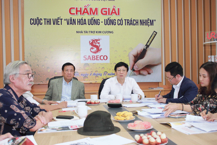 Chấm giải Cuộc thi viết Văn hóa uống - Uống có trách nhiệm