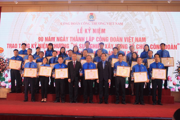 Công đoàn Công Thương Việt Nam tôn vinh 90 Chủ tịch Công đoàn tiêu biểu, lao động giỏi, lao động sáng tạo…