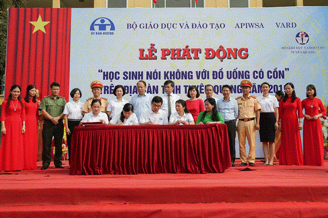Báo cáo Nghiên cứu đánh giá hoạt động trách nhiệm xã hội do APISWA và VARD triển khai tại Việt Nam giai đoạn 2017-2019