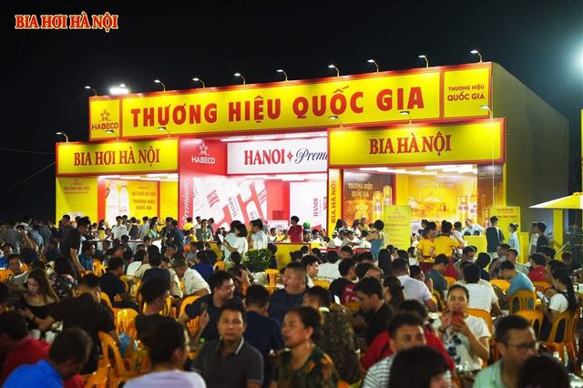 Tưng bừng Lễ hội Bia Hà Nội tại Phú Thọ - Một nét văn hóa Hà Nội