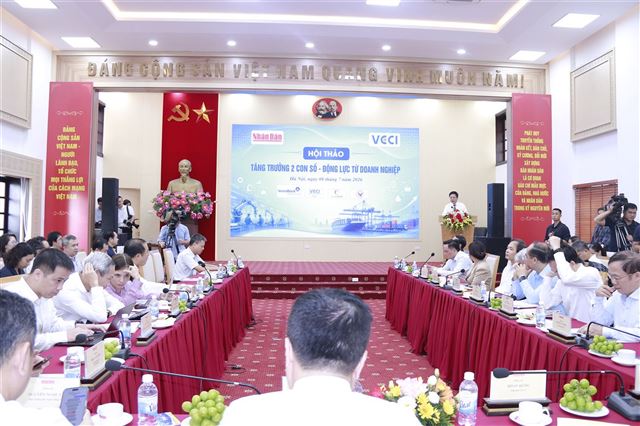 Cải cách thể chế để doanh nghiệp trở thành động lực tăng trưởng hai con số