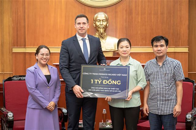 Pernod Ricard Việt Nam trao tặng 1 tỷ đồng hỗ trợ đồng bào miền bắc chịu ảnh hưởng bởi cơn bão số 3 và lũ lụt