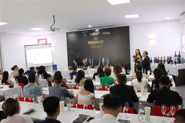 Tìm hiểu về vang Prosecco DOC – Viên ngọc của nước Ý