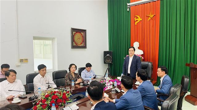 Lãnh đạo tỉnh Phú Thọ thăm, động viên Công ty Cổ phần Bia Hà Nội - Hồng Hà nhân dịp đầu Xuân