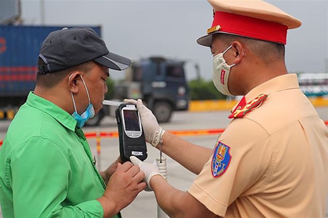 Điểm báo tháng 2/2024: Siết chặt kiểm tra về nồng độ cồn, ngành bia gặp khó khăn, kinh doanh ảm đạm