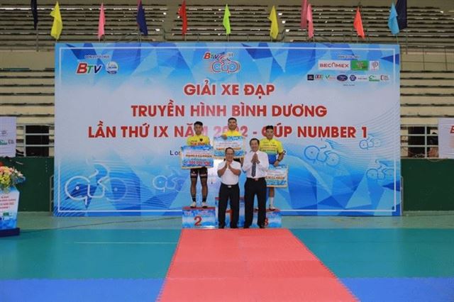  Chặng 2 giải xe đạp truyền hình Bình Dương lần thứ IX thu hút hàng trăm tay đua khắp cả nước