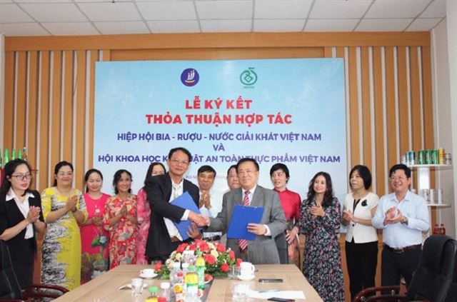 Lễ ký kết thỏa thuận hợp tác giữa VBA và VINAFOSA