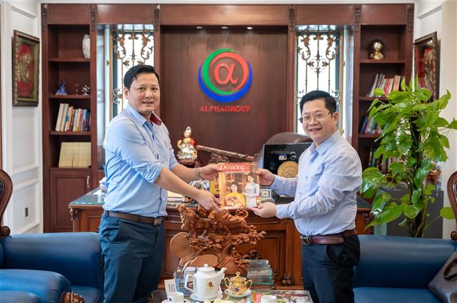 Lãnh đạo Tạp chí Đồ uống Việt Nam tới thăm và làm việc với Vinabeco
