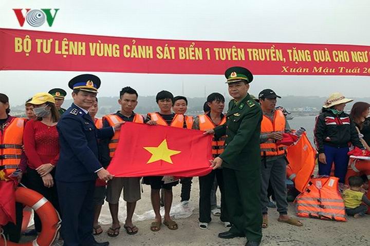Vùng Cảnh sát biển 1 thực hiện Tết hải đảo tại Bạch Long Vĩ