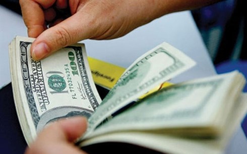 USD ngày 19/12: Tỷ giá trung tâm tăng, giá USD ngân hàng thương mại giảm