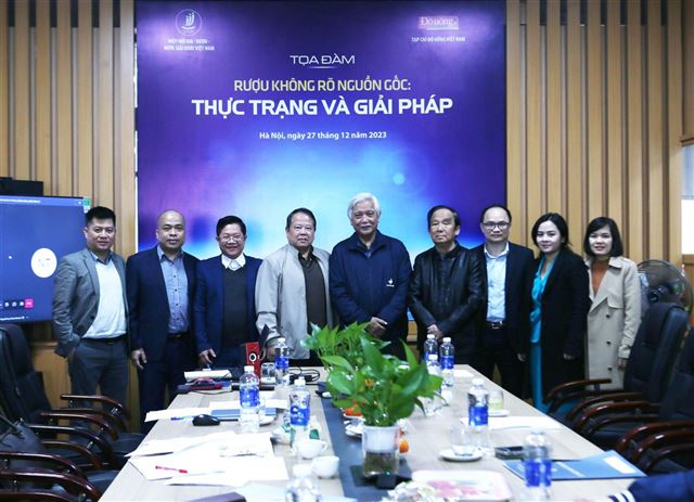 Tạp chí Đồ uống Việt Nam tổ chức Tọa đàm “Rượu không rõ nguồn gốc: Thực trạng và giải pháp”