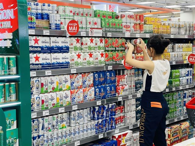 Nên cân nhắc lộ trình và tác động khi áp thuế TTĐB đối với rượu, bia