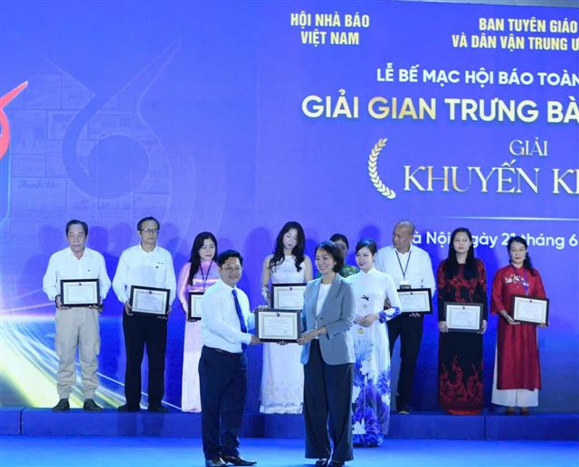 Bế mạc Hội Báo toàn quốc 2025: Tạp chí Đồ uống Việt Nam nhận Giải Gian trưng bày Ấn tượng