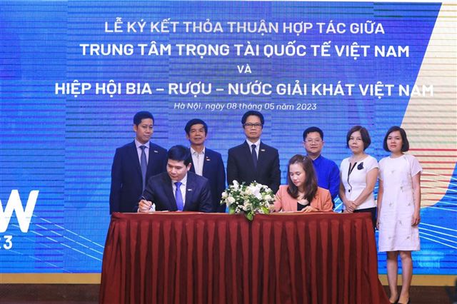 Album ảnh VBA ký kết thỏa thuận hợp tác với Trung tâm Trọng tài Quốc tế Việt Nam
